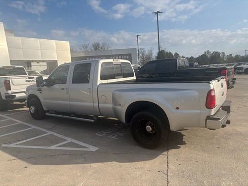 Used 2010 Ford F350 Lariat image 4