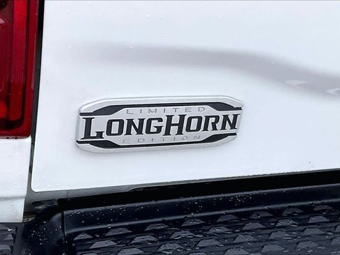 Used 2025 RAM 2500 Limited AWD/4WD image 10