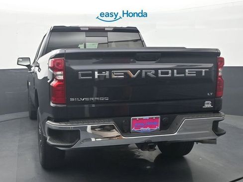 Used 2022 Chevrolet Silverado 1500 LT w/ Convenience Package II RWD image 6
