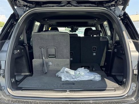 New 2025 Jeep Grand Cherokee L Laredo w/ Luxury Tech Group I image 16