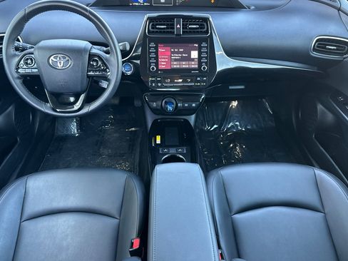 Used 2022 Toyota Prius L Eco image 10