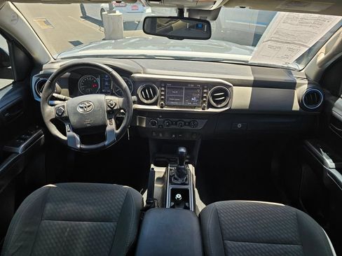 Used 2020 Toyota Tacoma SR5 w/ Technology Package AWD/4WD image 16