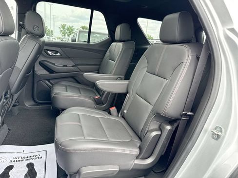Used 2022 Chevrolet Traverse RS AWD/4WD image 23