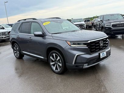 Used 2025 Honda Pilot Touring