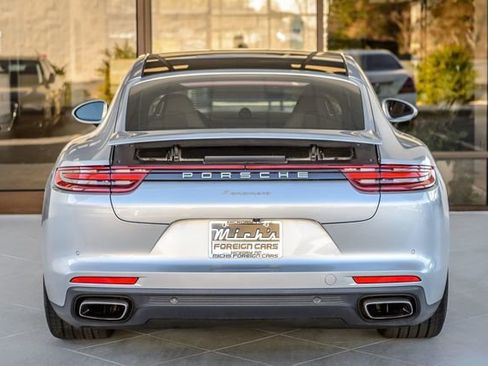 Used 2018 Porsche Panamera image 8