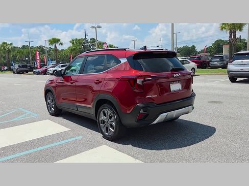 Used 2024 Kia Seltos S AWD/4WD image 29