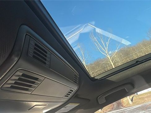 Used 2019 Volkswagen Jetta R-Line image 18