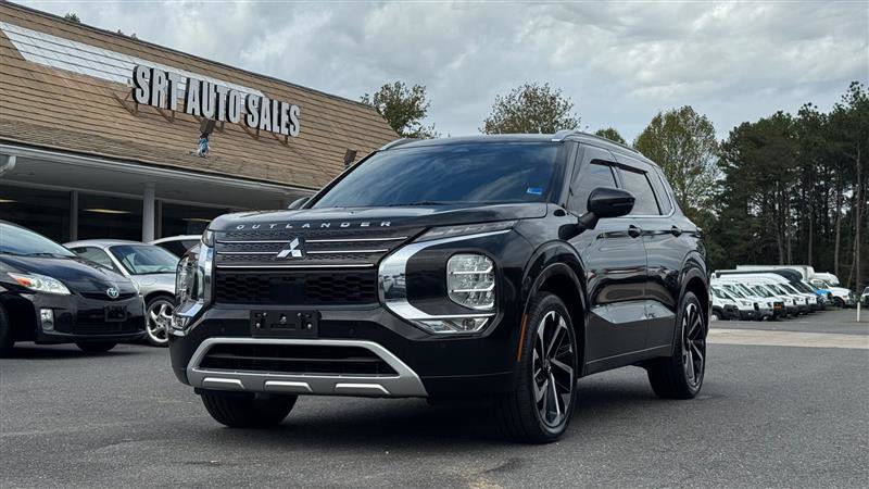 Used 2022 Mitsubishi Outlander SEL FWD image 3