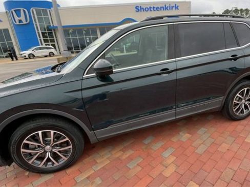 Used 2019 Volkswagen Tiguan SE image 6