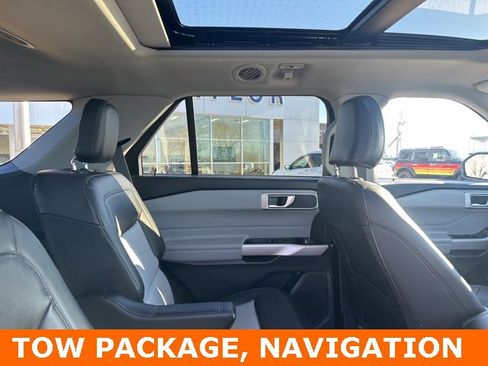 Used 2022 Ford Explorer XLT w/ Equipment Group 202A image 2