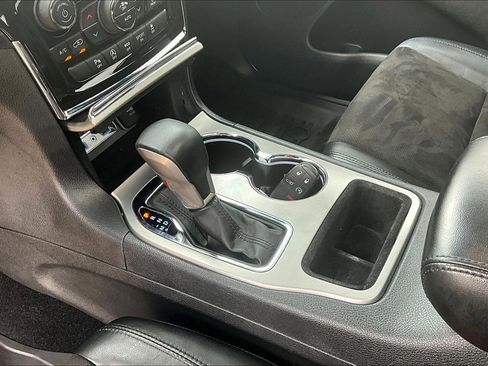 Used 2021 Jeep Grand Cherokee Laredo X image 15