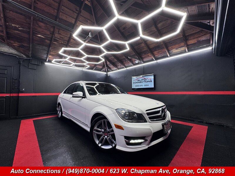 Used 2013 Mercedes-Benz C 250 Sedan image 1