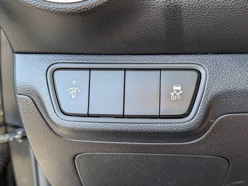 Used 2022 Kia Forte LXS FWD image 27