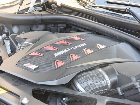 Used 2024 BMW XM w/ M Driver's Package image 17