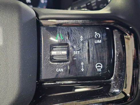 Used 2024 Land Rover Range Rover Evoque S image 28