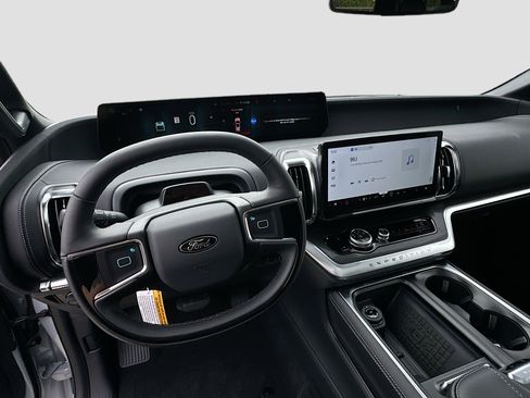 New 2025 Ford Expedition Platinum w/ Stealth Appearance Package image 7