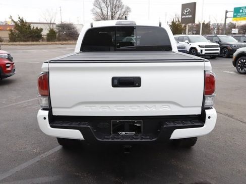 Used 2023 Toyota Tacoma TRD Off-Road image 4