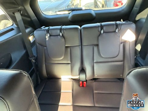 Certified 2025 Ford Explorer Platinum w/ LUX Leather Package image 28