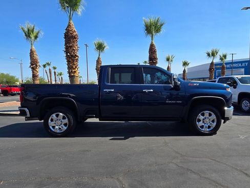 Used 2022 Chevrolet Silverado 2500 LTZ w/ LTZ Plus Package AWD/4WD image 7