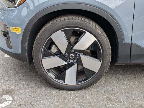 Used 2022 Volvo C40 P8 Recharge Ultimate image 10