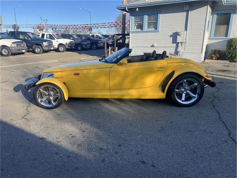 Used 2000 Plymouth Prowler image 4