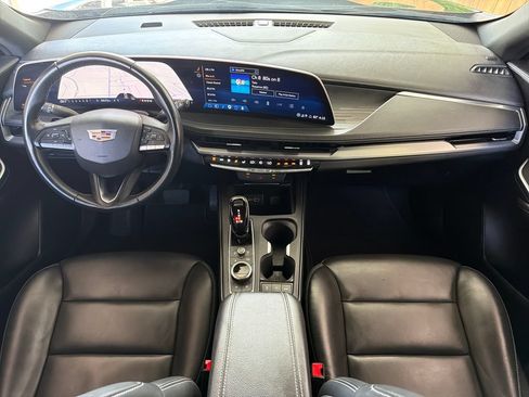 Used 2025 Cadillac XT4 Premium Luxury FWD image 23