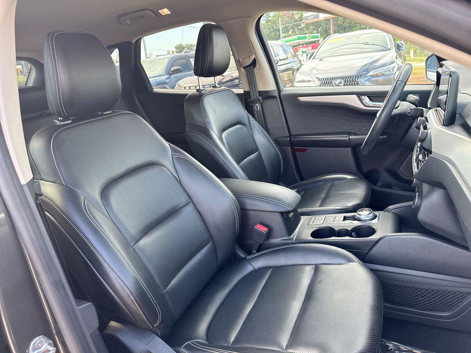 Used 2020 Ford Escape SEL FWD image 16