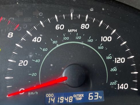 Used 2009 Toyota Camry LE image 29