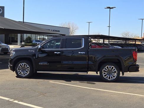 Used 2025 GMC Sierra 1500 Denali Ultimate image 4
