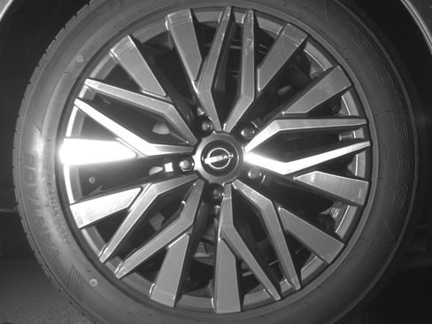 Used 2025 Nissan Altima 2.5 SV FWD image 15