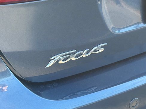 Used 2018 Ford Focus SEL FWD image 25