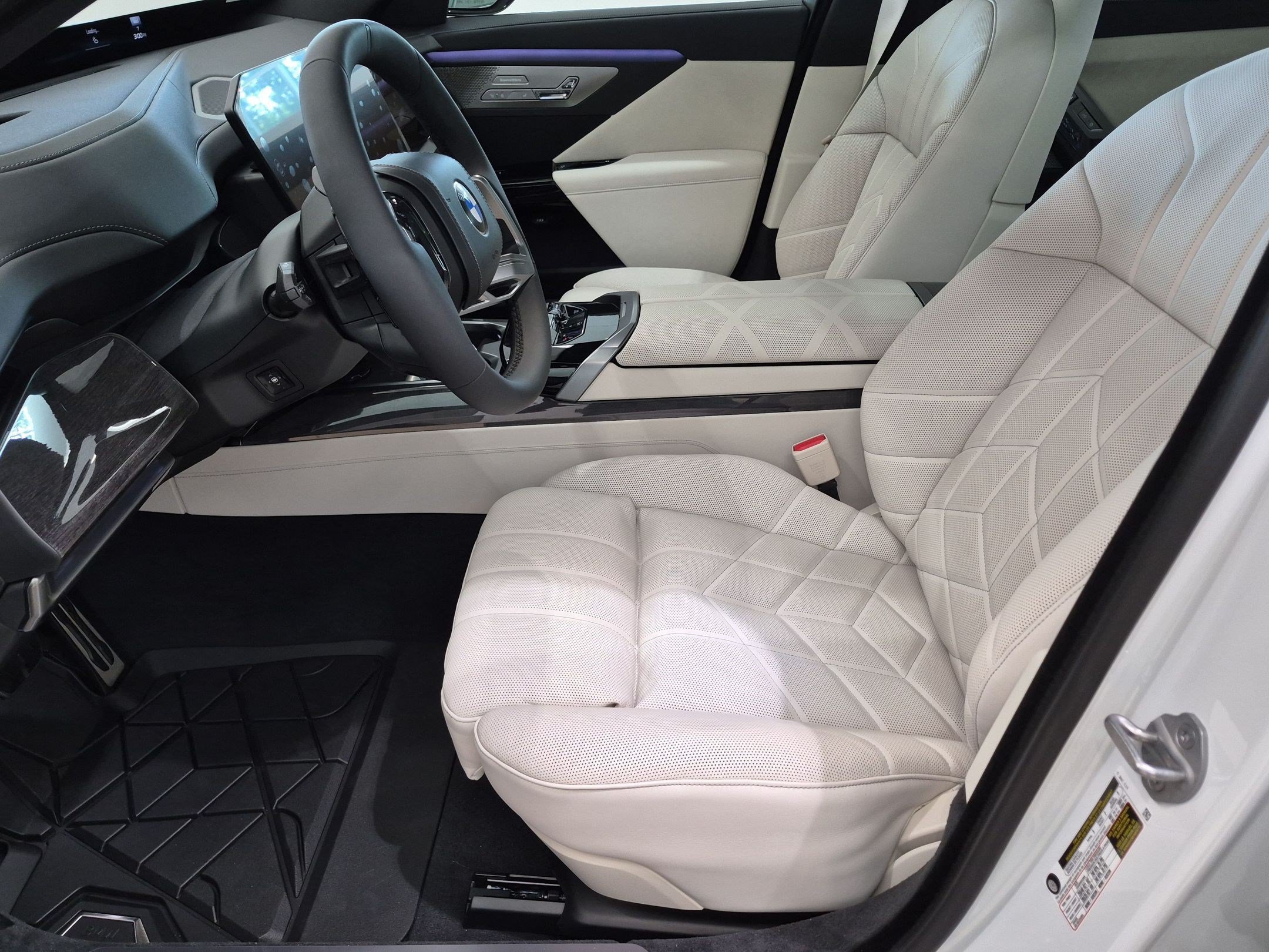 New 2027 BMW 740i w/ Executive Package RWD image 13