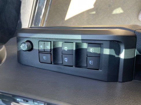 Used 2023 Toyota Tacoma TRD Sport AWD/4WD image 18