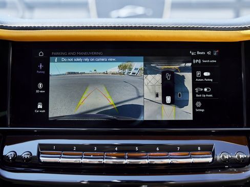 Used 2025 Rolls-Royce Cullinan image 81