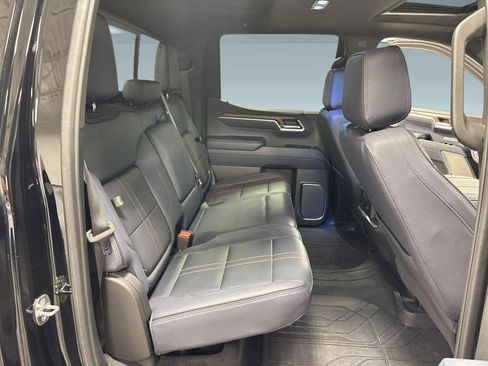 Used 2023 Chevrolet Silverado 1500 High Country image 30