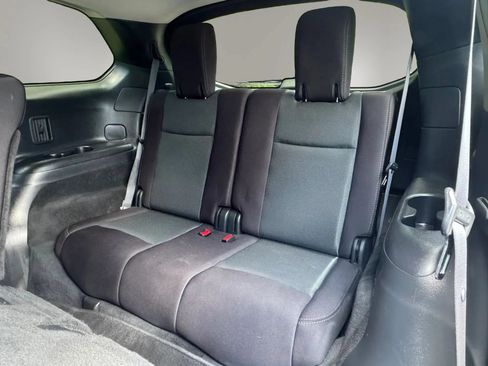 Used 2019 Nissan Pathfinder SV AWD/4WD image 17