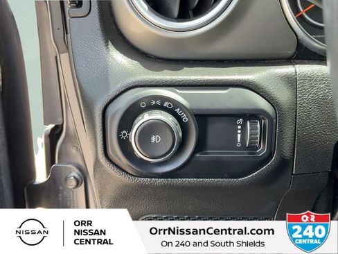 Used 2023 Jeep Wrangler Unlimited Sahara AWD/4WD image 18