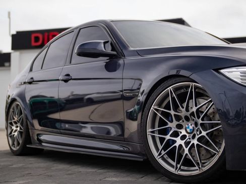 Used 2017 BMW M3 RWD image 5