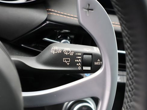 New 2025 Alfa Romeo Tonale w/ Premium Package image 35