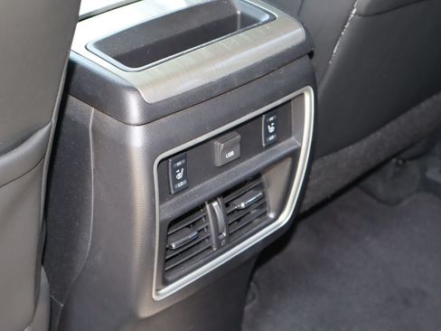 Used 2018 Nissan Murano Platinum FWD image 19