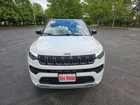 Used 2024 Jeep Compass Limited AWD/4WD image 9