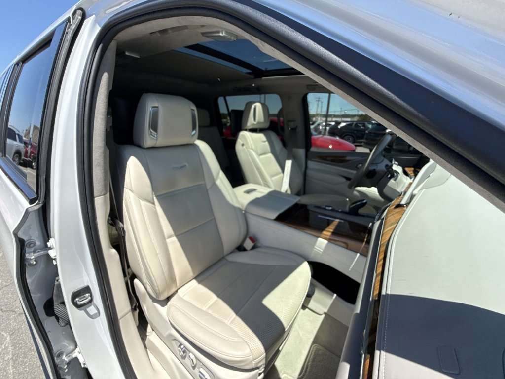Used 2024 Cadillac Escalade ESV Sport Platinum AWD/4WD image 34