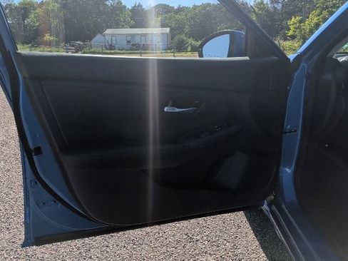Used 2025 Nissan Sentra SV FWD image 12