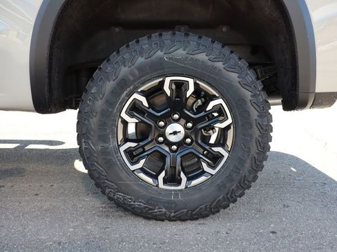 New 2026 Chevrolet Silverado 1500 ZR2 w/ LPO, Dark Essentials Package image 31