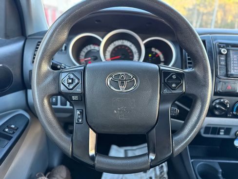 Used 2015 Toyota Tacoma 2WD Access Cab image 24