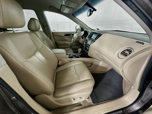 Used 2014 Nissan Pathfinder SL AWD/4WD image 31