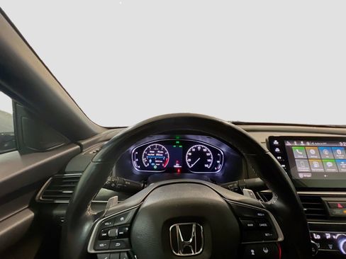 Used 2018 Honda Accord Sport image 7