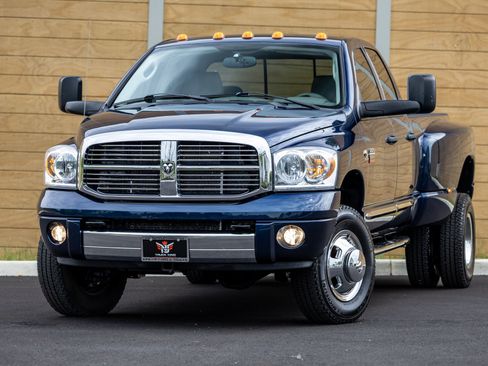 Used 2008 Dodge Ram 3500 Truck Laramie w/ Trailer Tow Group AWD/4WD image 3