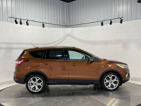 Used 2017 Ford Escape Titanium w/ Equipment Group 301A AWD/4WD image 10