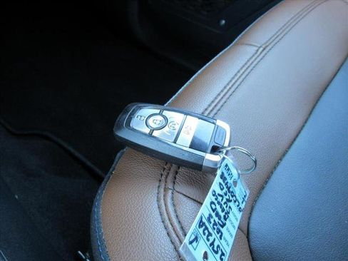 Used 2023 Ford Bronco Outer Banks image 33